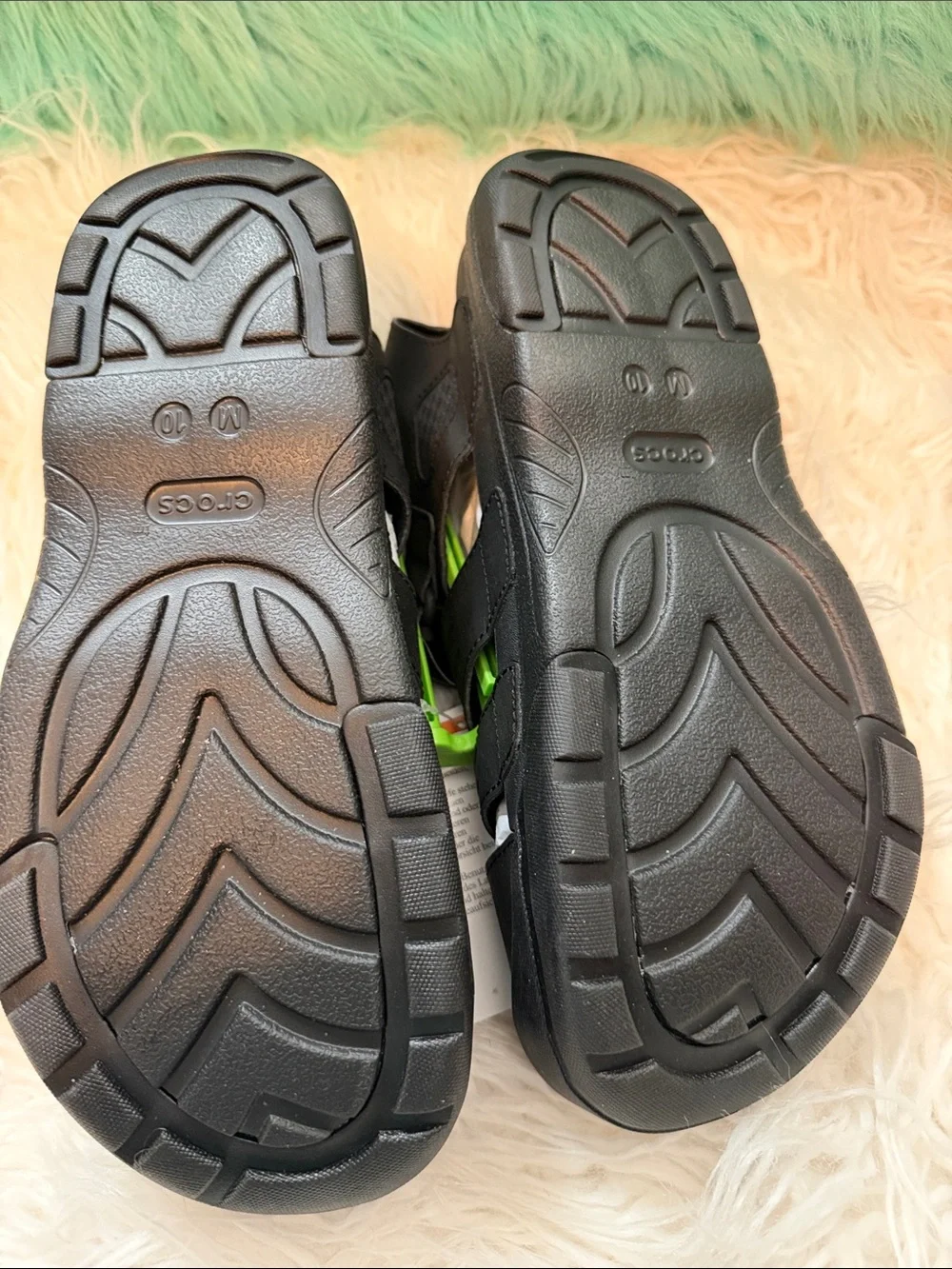 NWT CROCS Black Yukon Fisherman Clogs Mens size 10